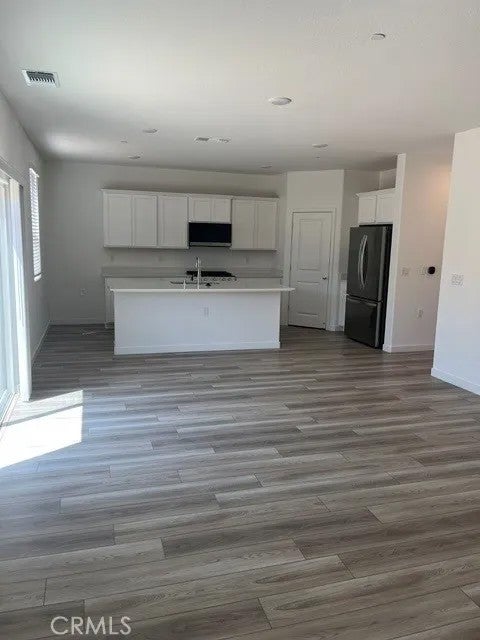 4115 Scarlet Court — photo