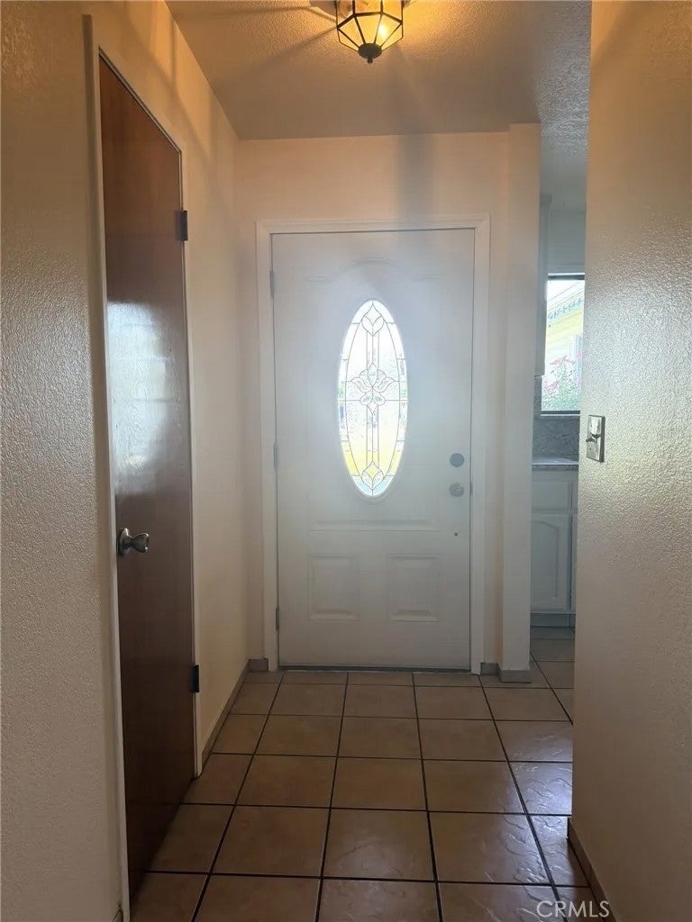 33 E Wallis, Gustine, CA 95322 — photo 2