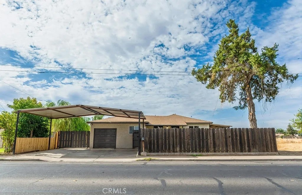 942 W Childs — photo