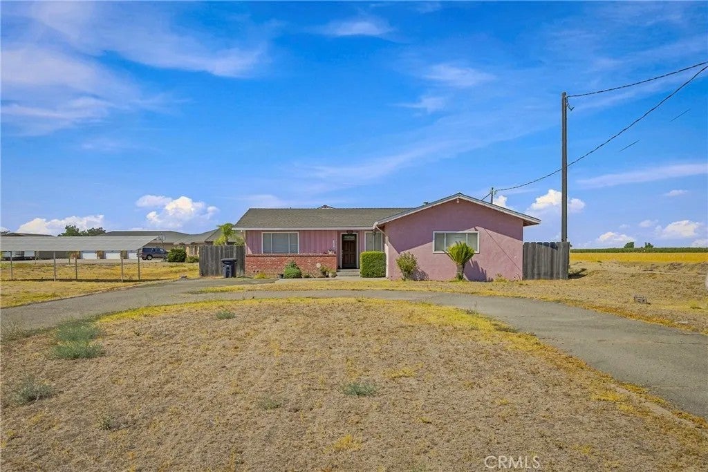 128 E El Nido — photo