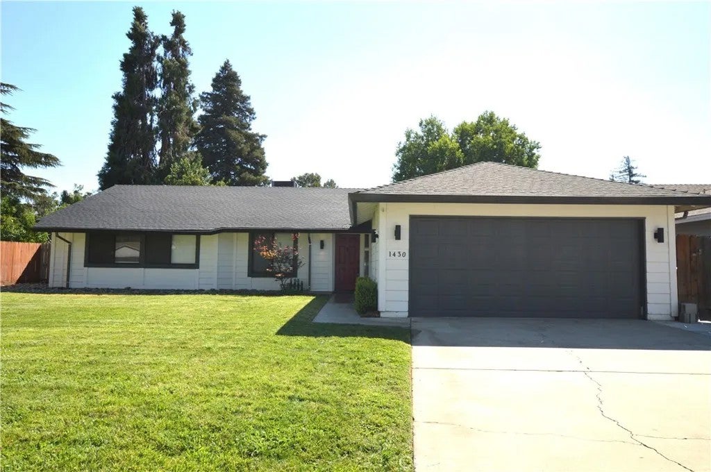1430 Jackson Court — photo