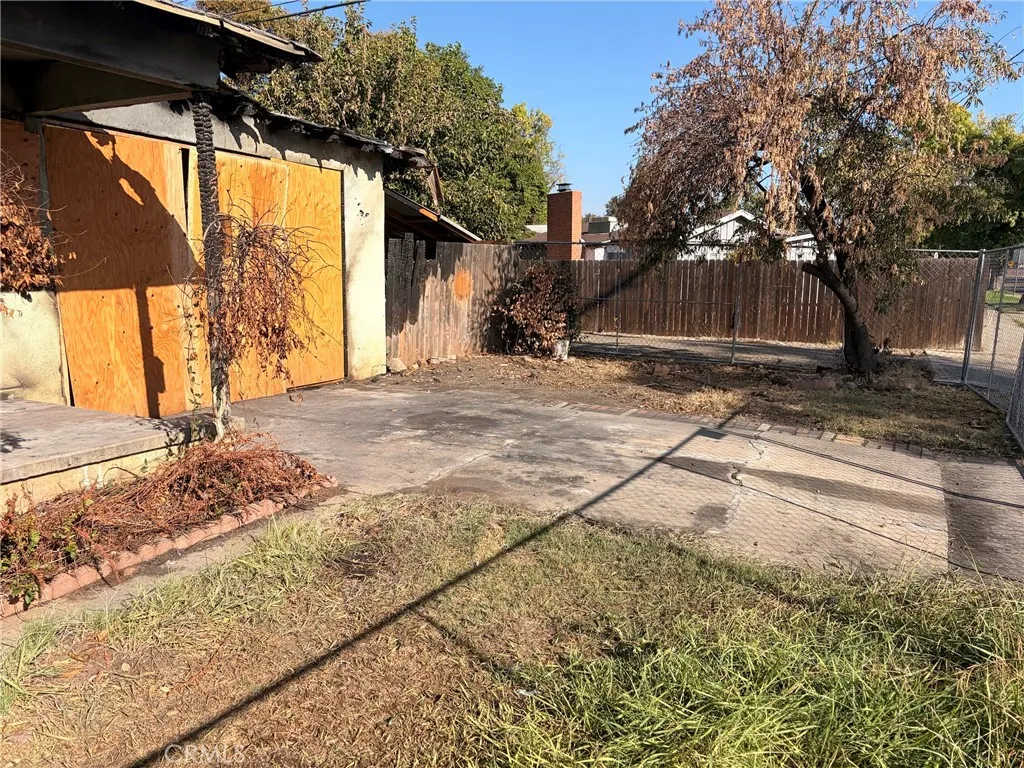 2219 V, Merced, CA 95340 — photo 2