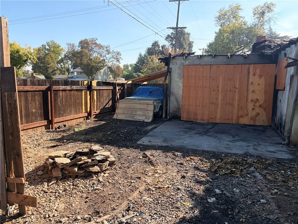 2219 V, Merced, CA 95340 — photo 3