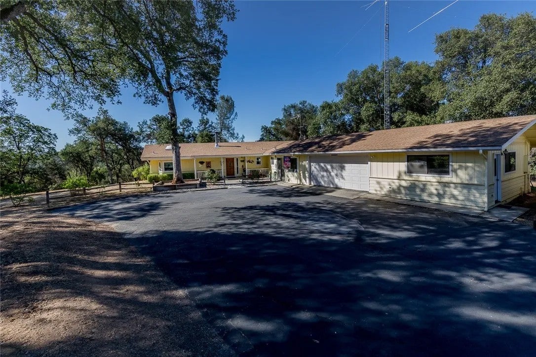 3977 Spring Court — photo