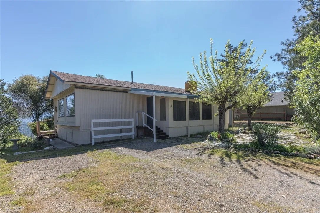 4878 Leonard 3 — photo