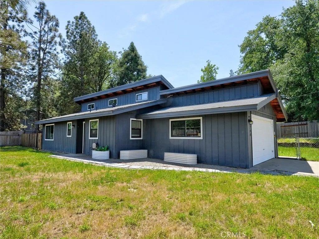 45744 N Oakview — photo
