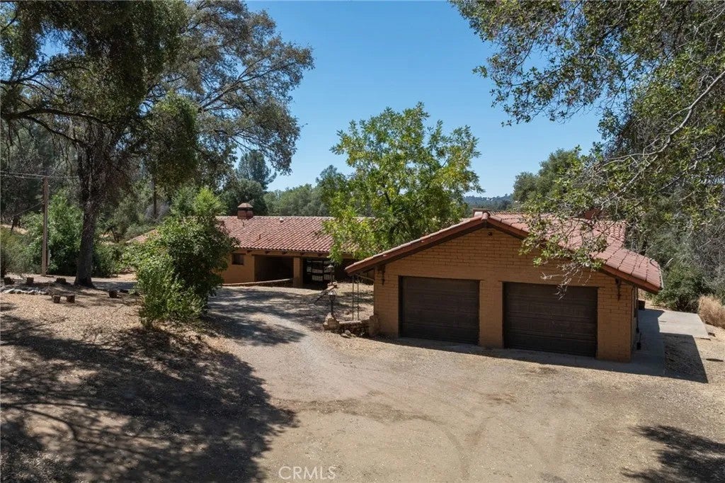 3981 Snow Creek Road — photo