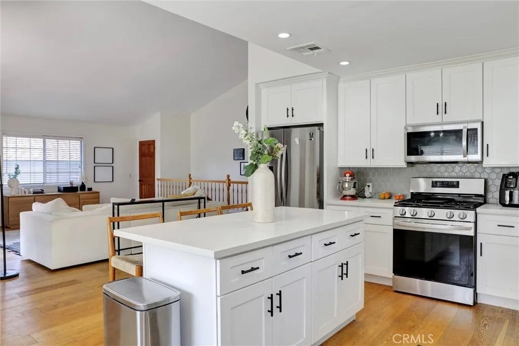 4265 Yosemite — photo