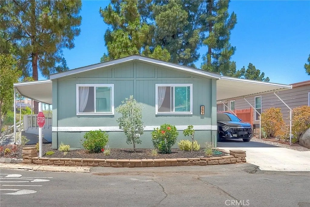 1751 Citracado West Spc 293 — photo