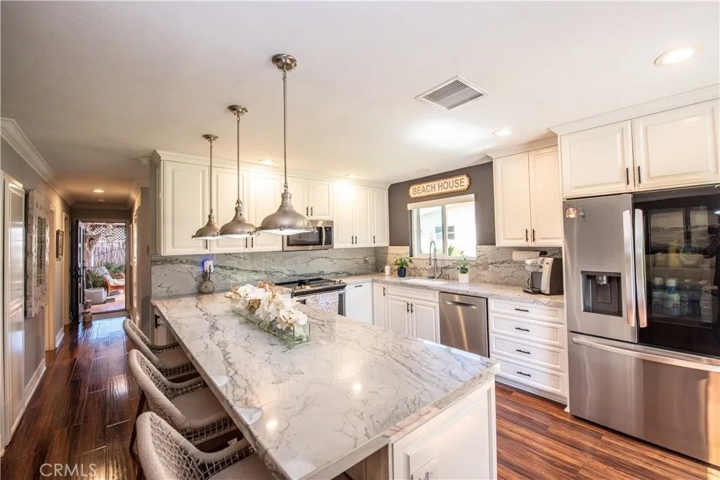 4438 Kittiwake Way — photo
