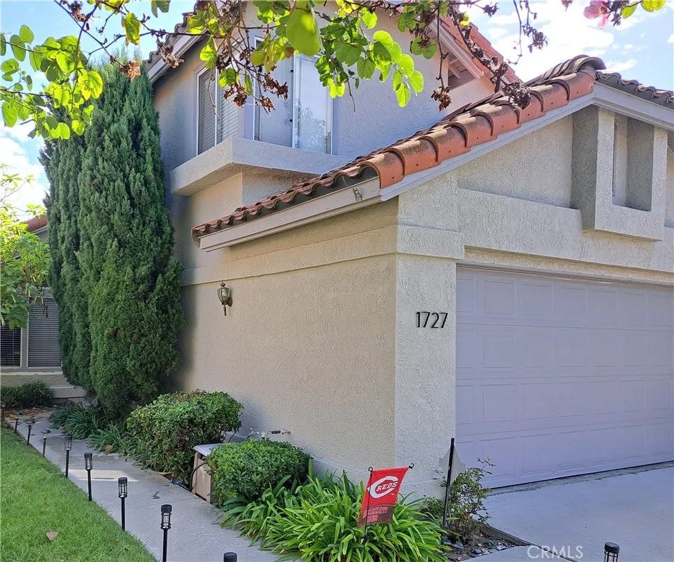 1727 Avenida Vista Labera — photo