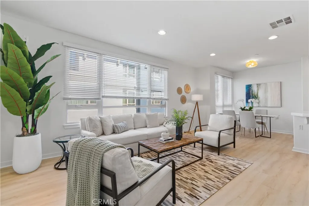5401 W 149th Place Unit 2 — photo