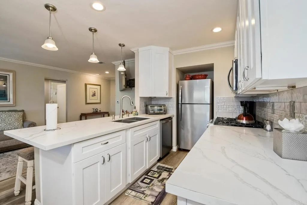 263 San Dimas, Oceanside, CA 92057 — photo 2