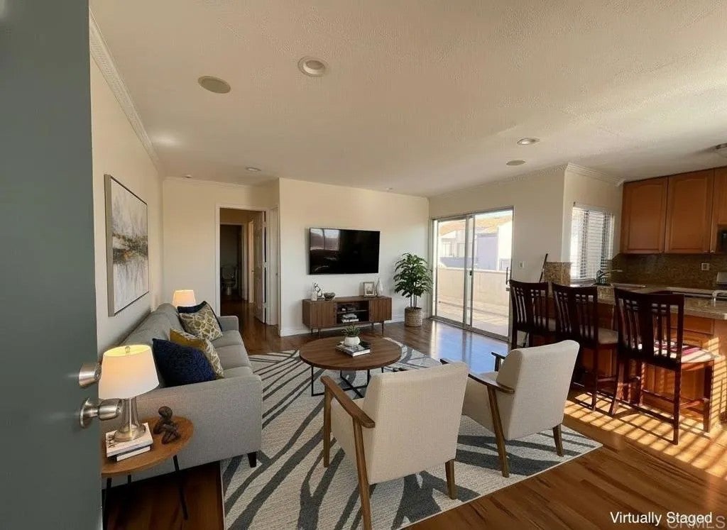 3246 Ashford Street D — photo