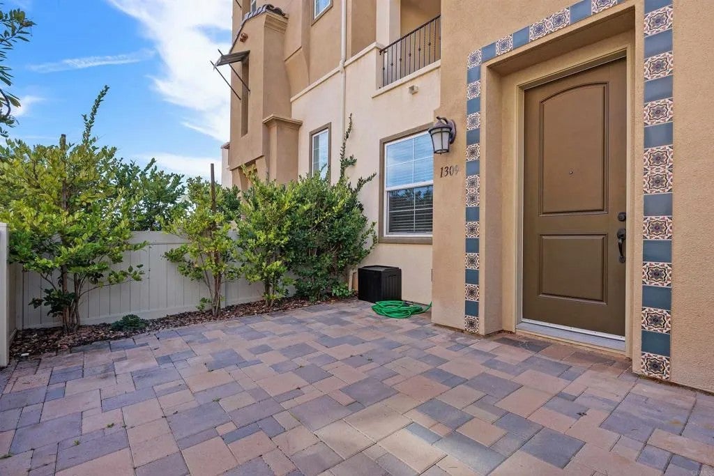 1309 Via Lucero — photo