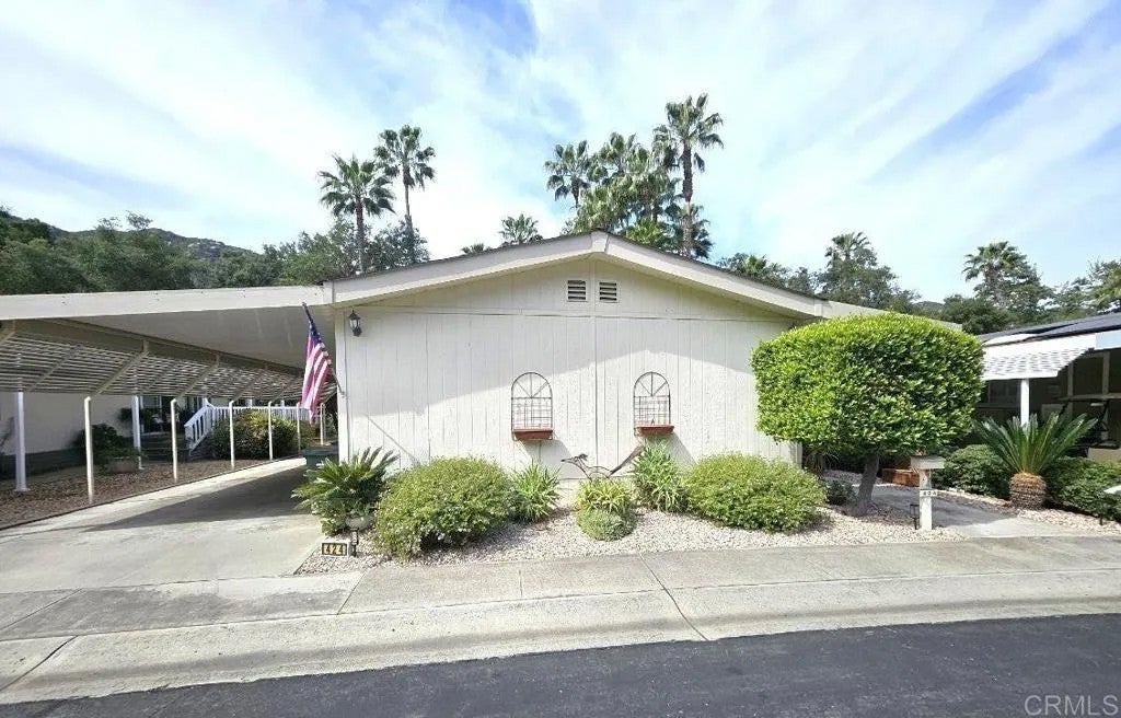 8975 Lawrence Welk Drive 424 — photo