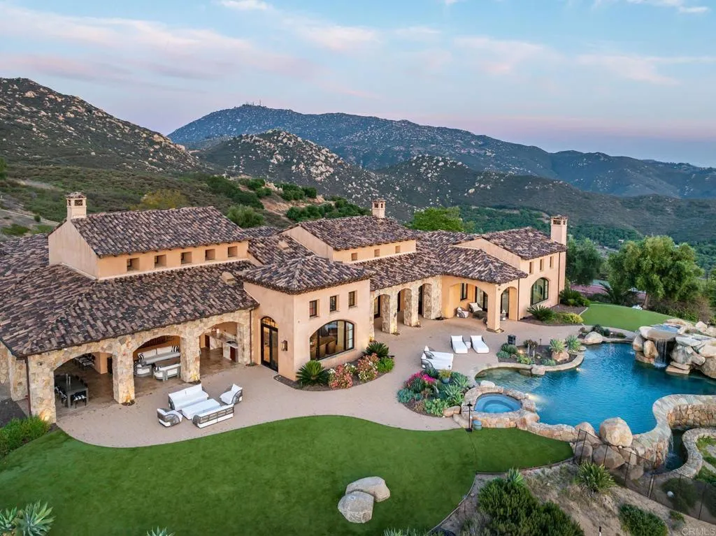 18000 Sunset Point Road, Poway, CA 92064