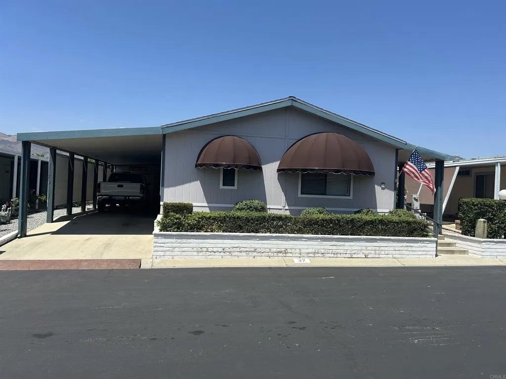 24600 Mountain 32 — photo