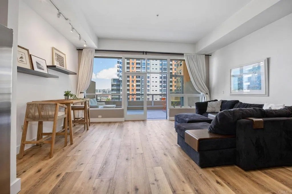 350 W Ash Street 603 — photo