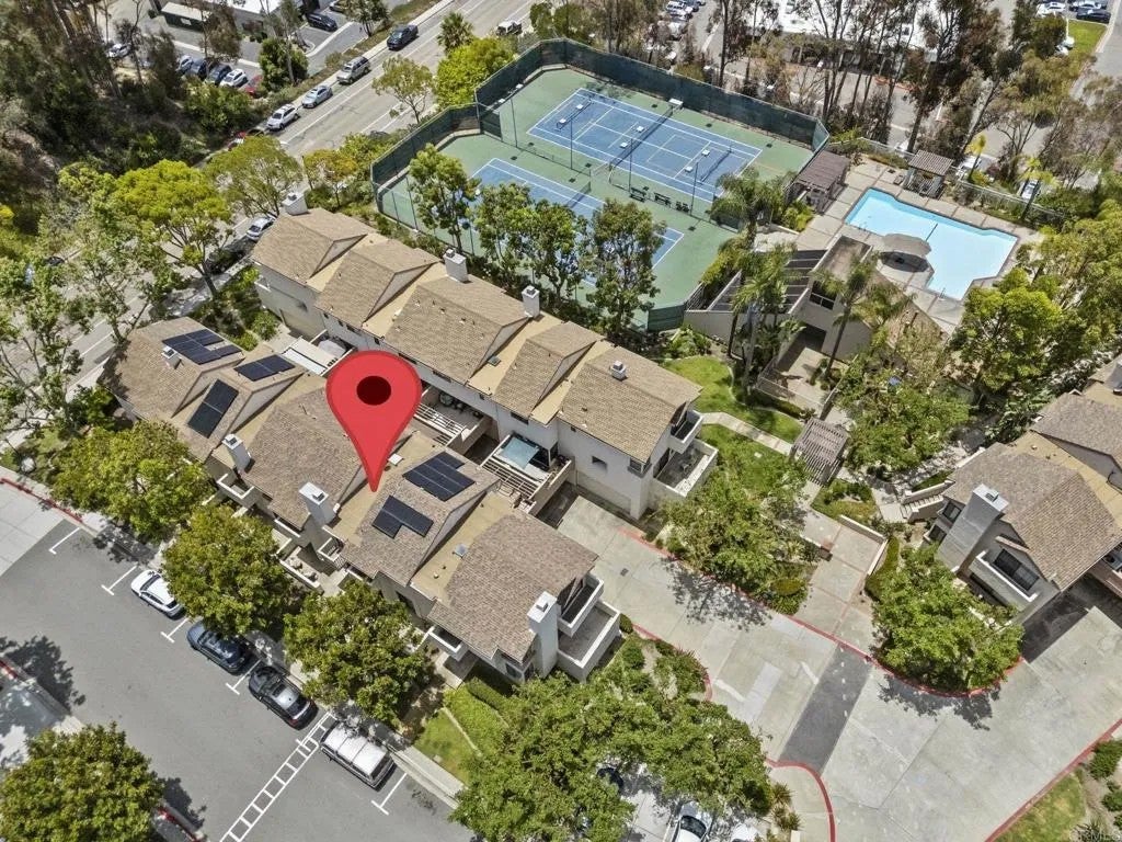 2710 Ariane Drive 3 — photo