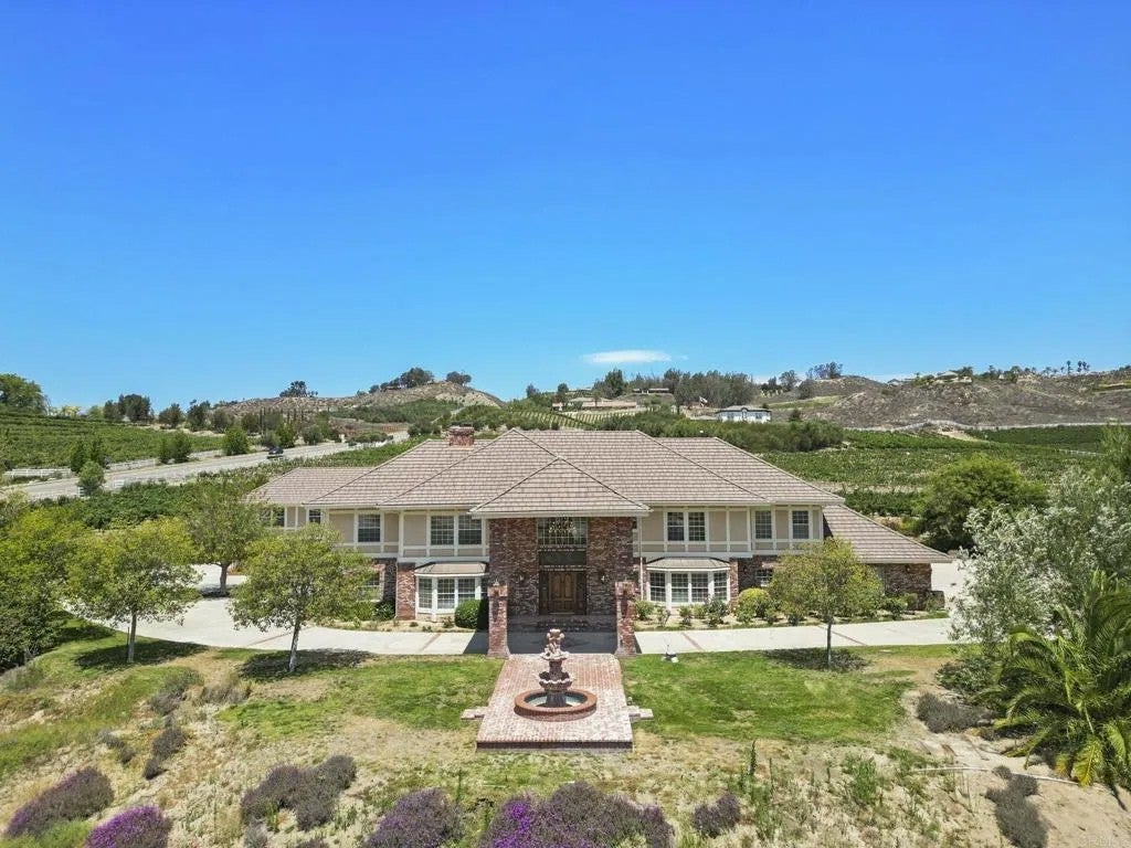 36910 Pauba Rd — photo