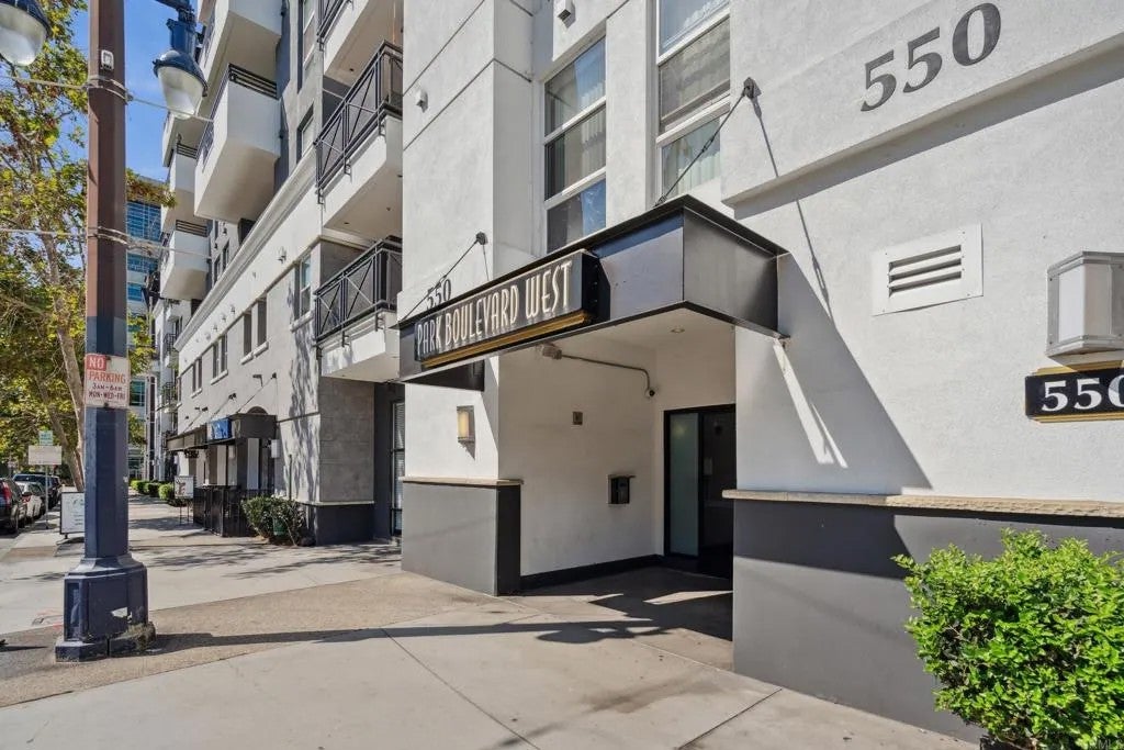 550 Park Boulevard 2306 — photo