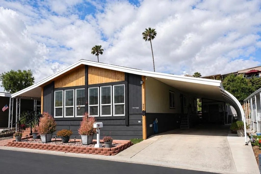 1145 E Barham 71 — photo