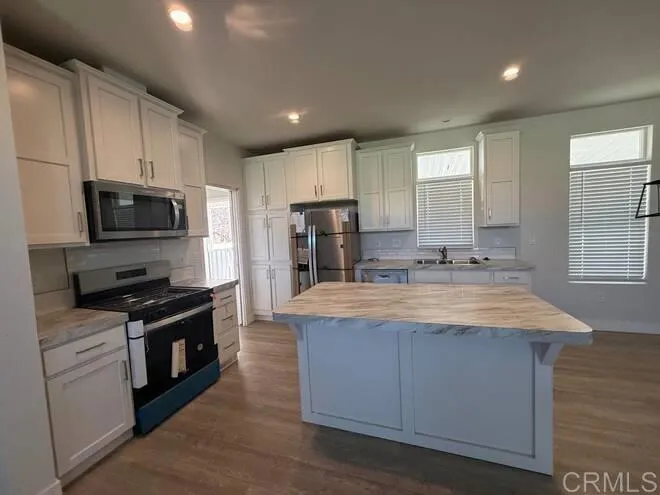 375 E Ross #403, El Centro, CA 92243 — photo 2