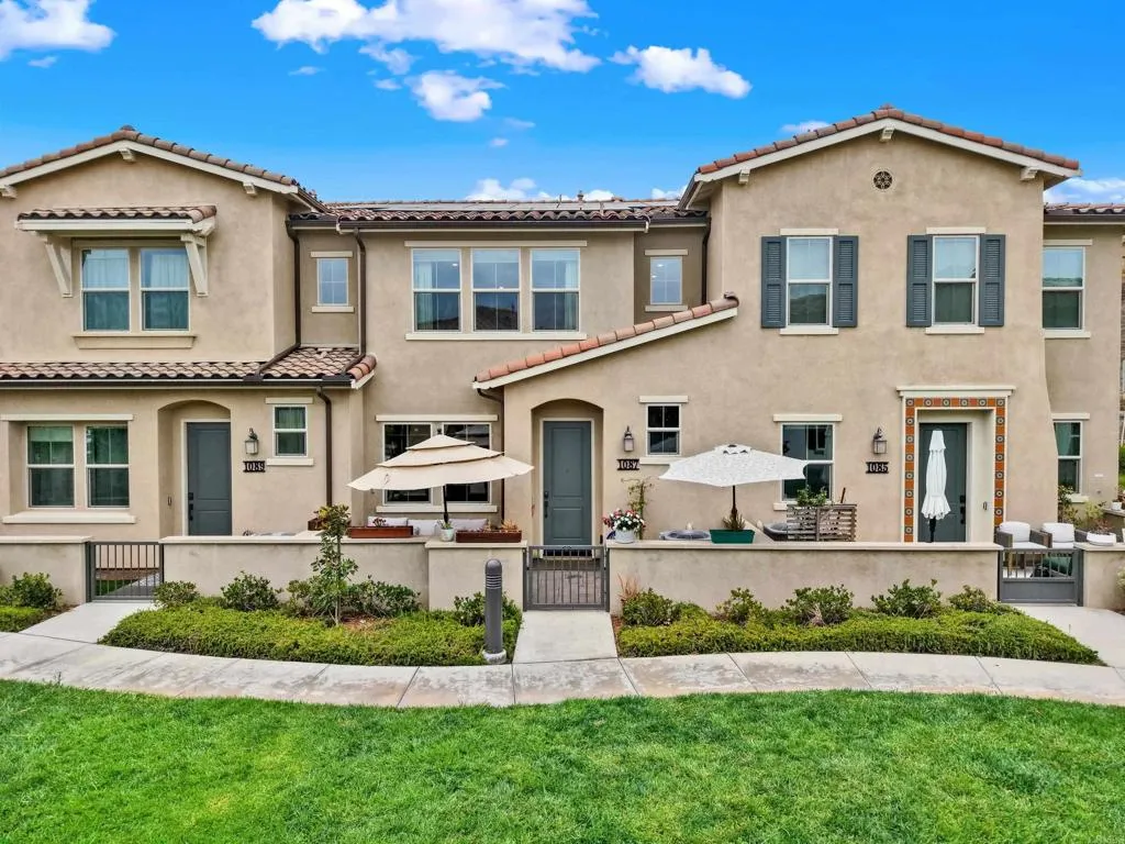 1087 Delpy View, Vista, CA 92084 — photo 2