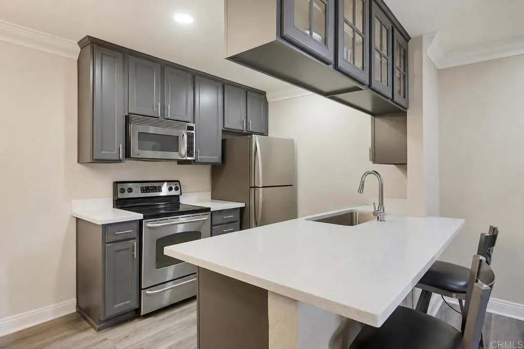 1045 Peach Avenue Unit 8 — photo