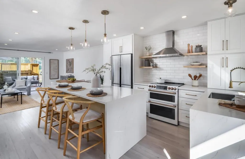 155 Village Green Road, Encinitas, CA 92024