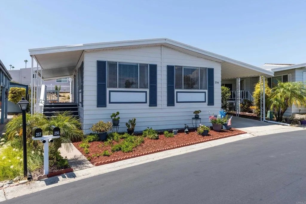 650 S Rancho Santa Fe 256 — photo