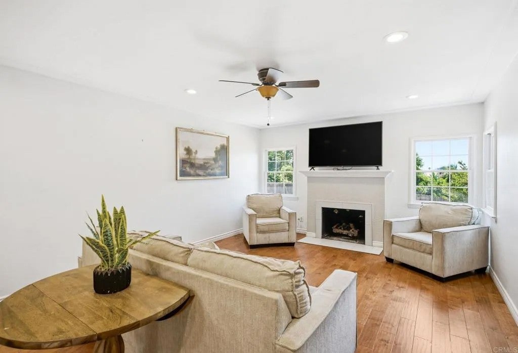 943 Park Hill Drive — photo