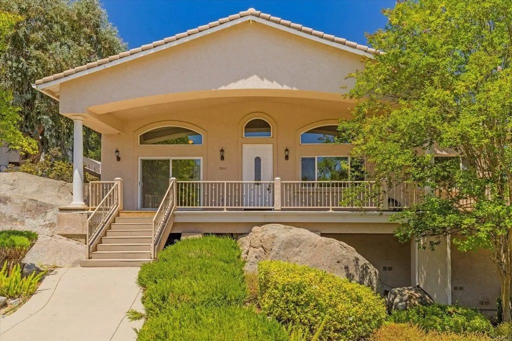 15511 Calistoga Drive — photo