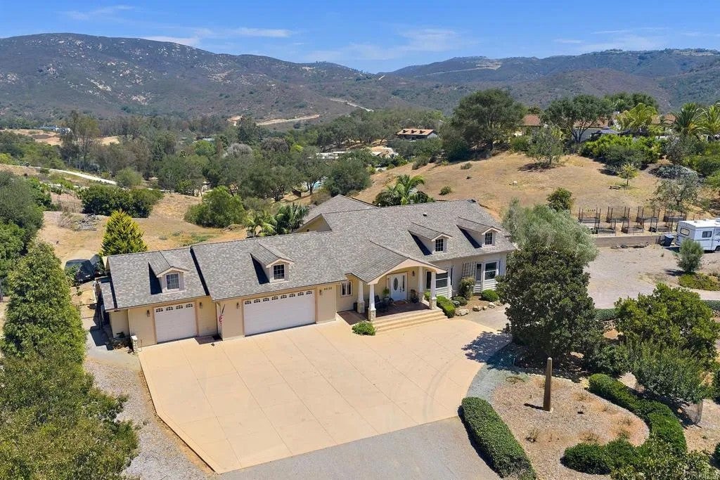 20125 Colina Encantada Way — photo