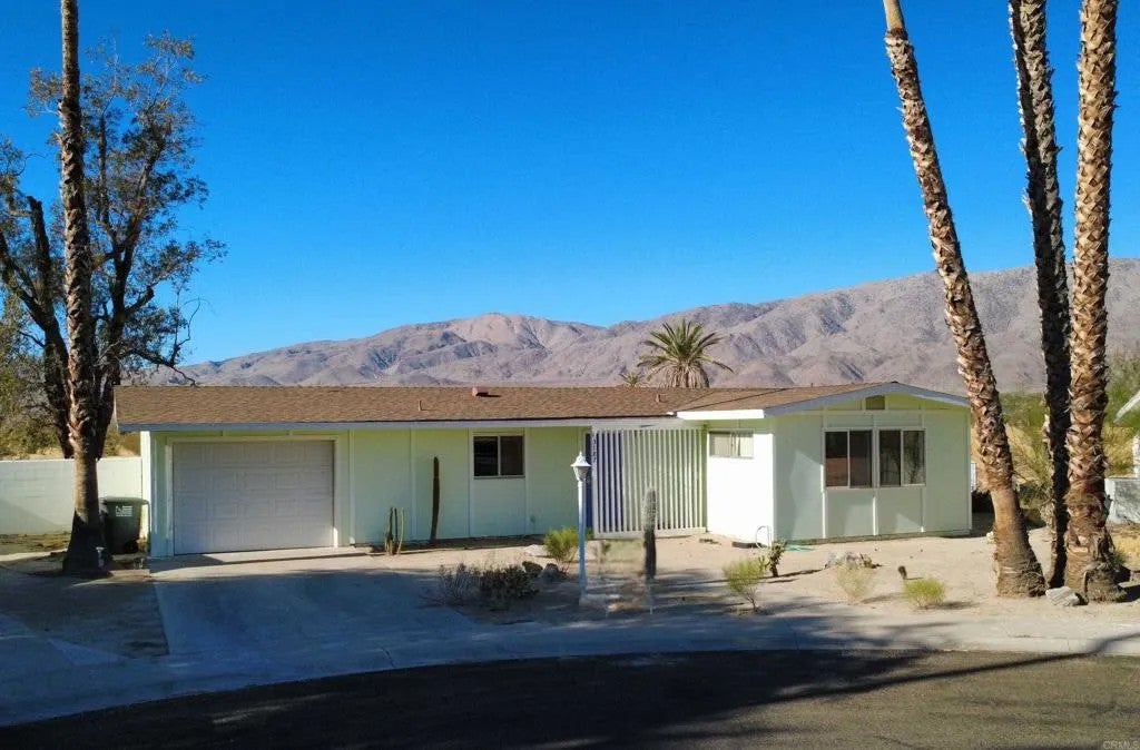 3187 Hook Ct — photo