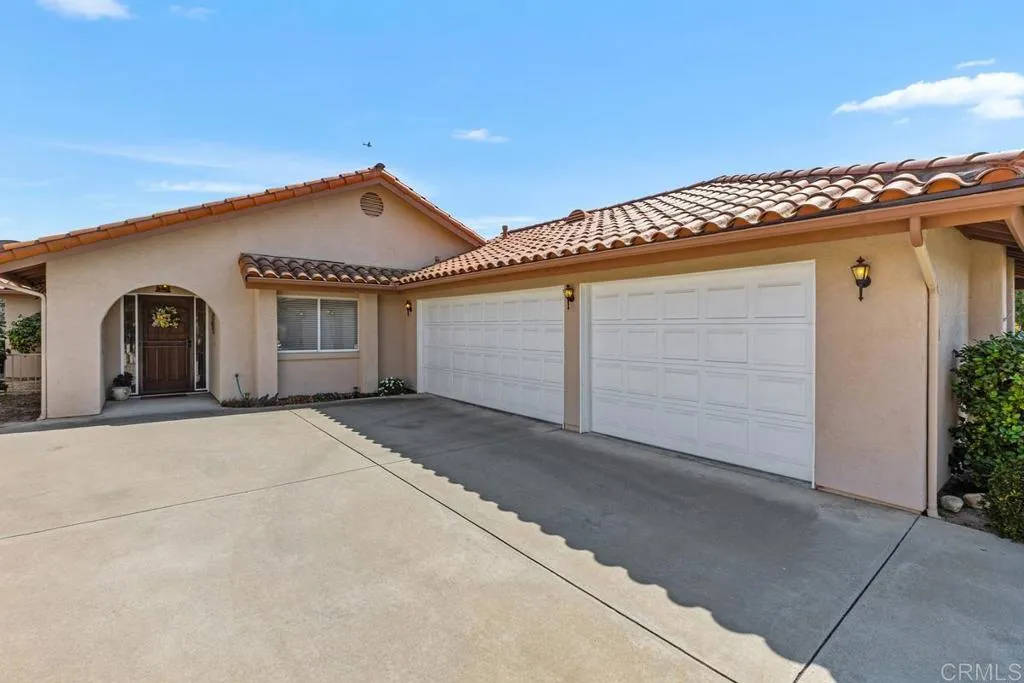 1066 Ridge Heights Drive, Fallbrook, CA 92028 — photo 2