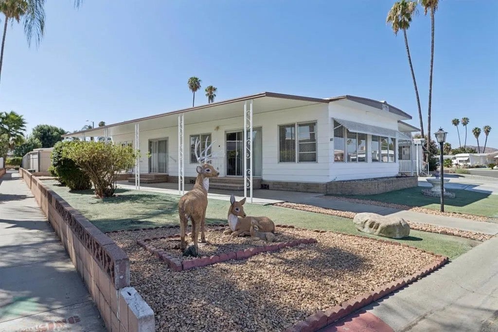 401 San Mateo Circle — photo