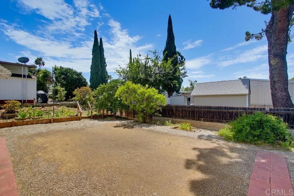 1219 E Barham Drive 24 — photo