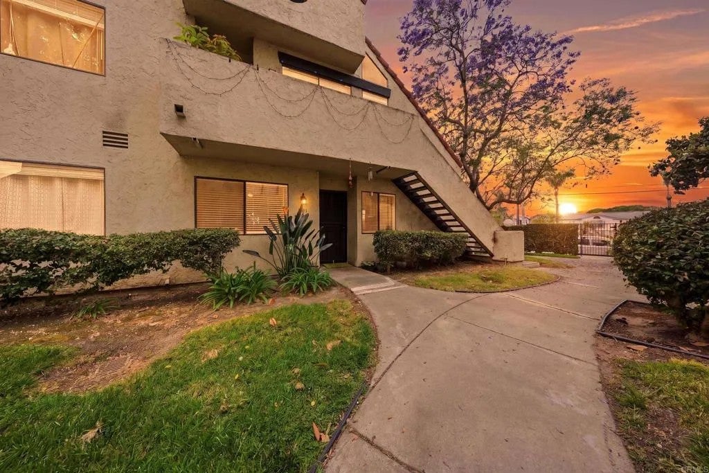 341 N Melrose Drive — photo
