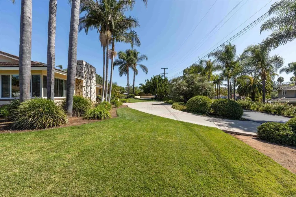 2125 Walnut Lane, Vista, CA 92084 — photo 3