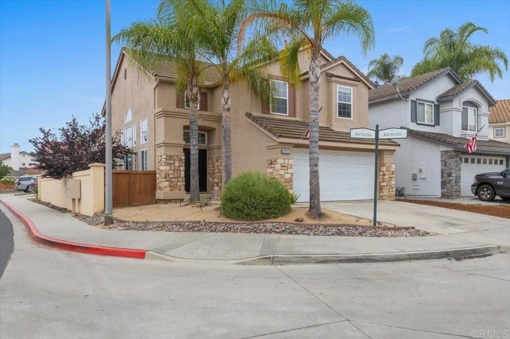 2043 Dawn View Glen — photo