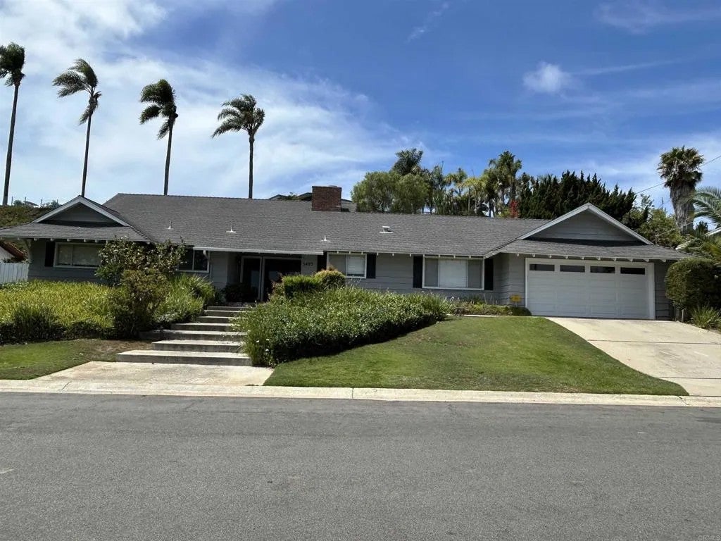 3495 Ridgecrest Dr. — photo