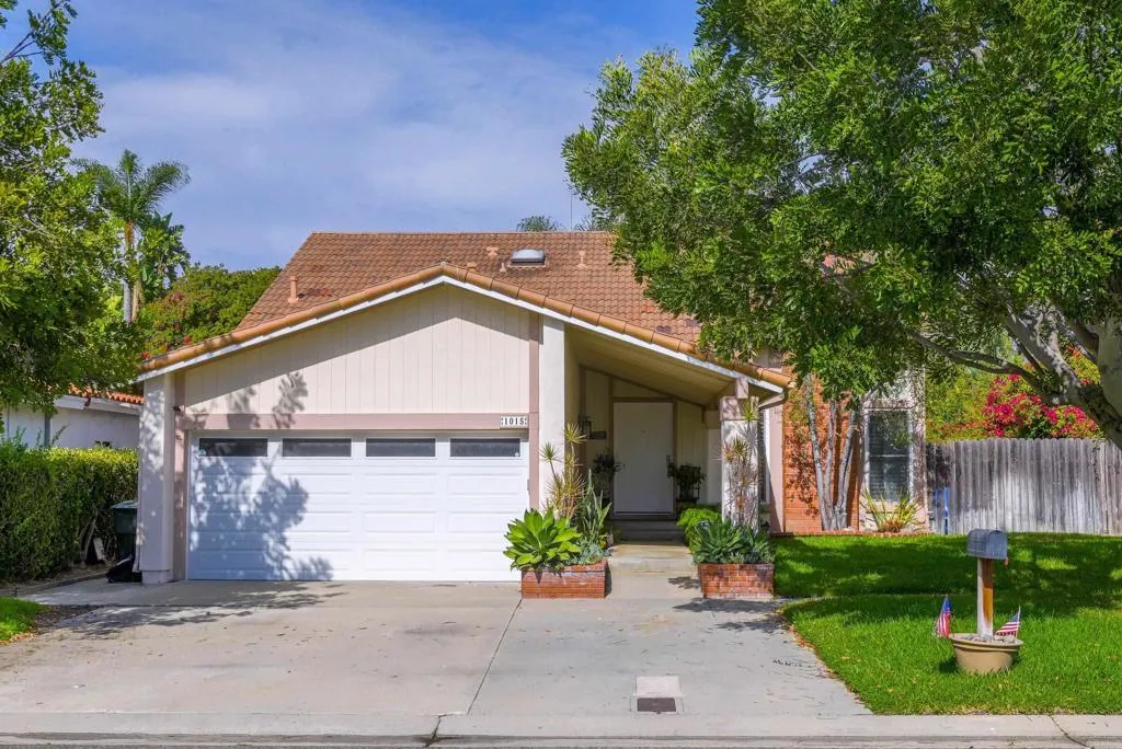 1015 Sparrow Ct — photo