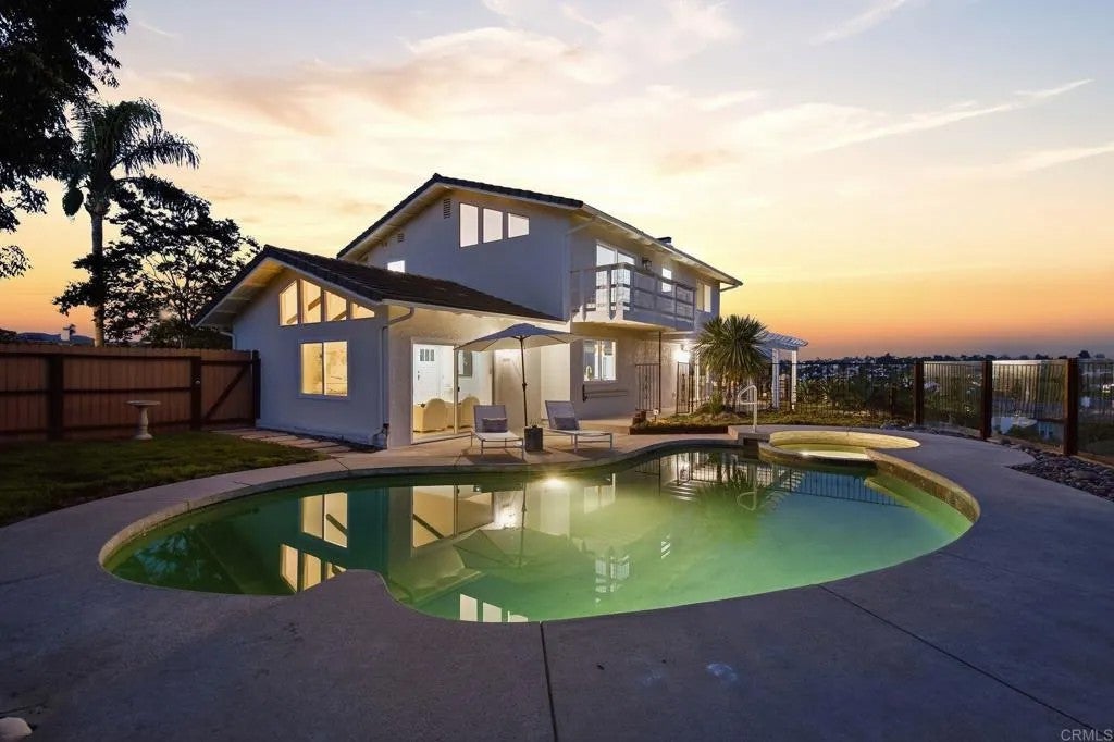 2712 Mateo Place — photo