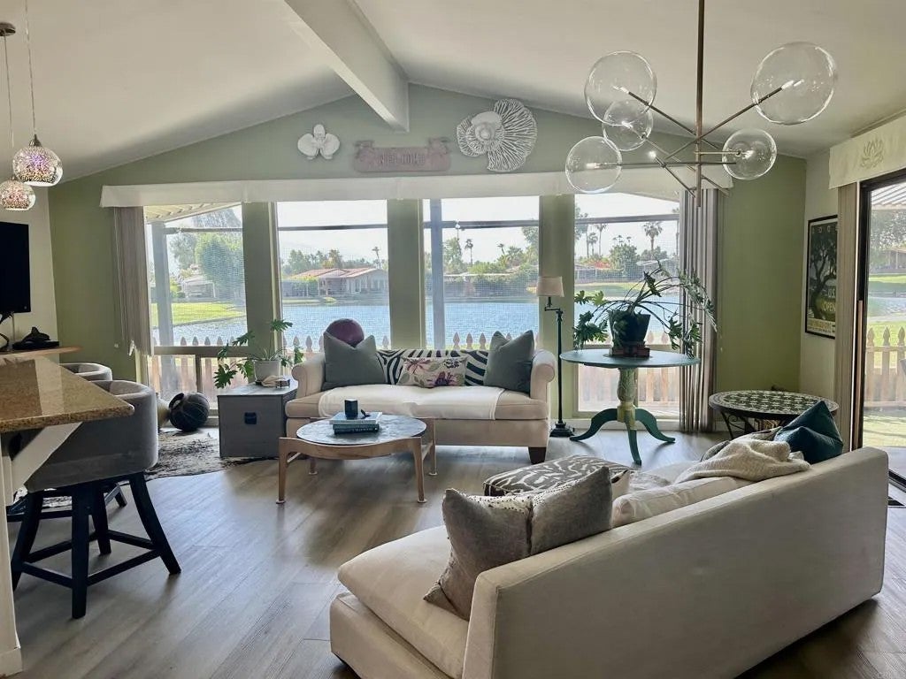 73450 Country Club 153 — photo