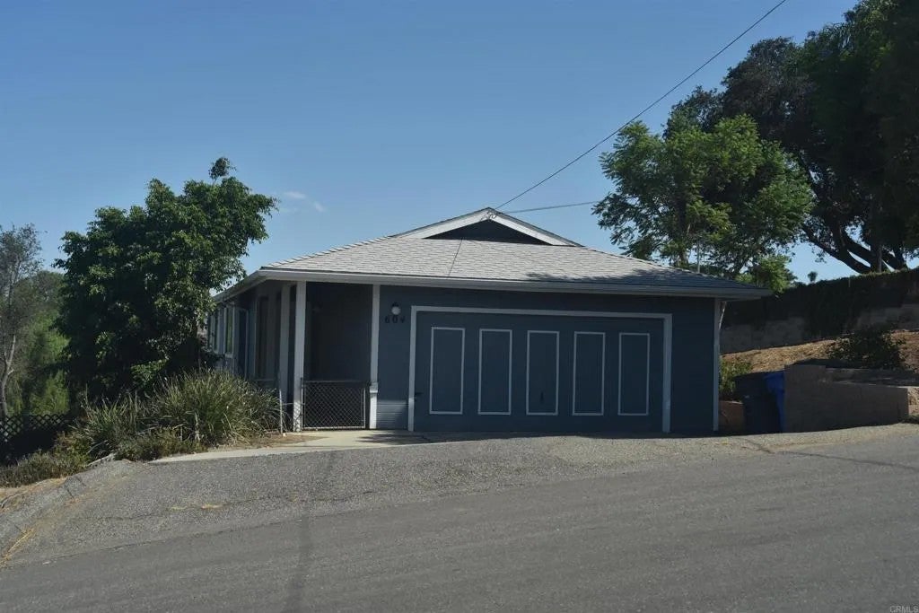 604 Porter Street, Fallbrook, CA 92028 — photo 3