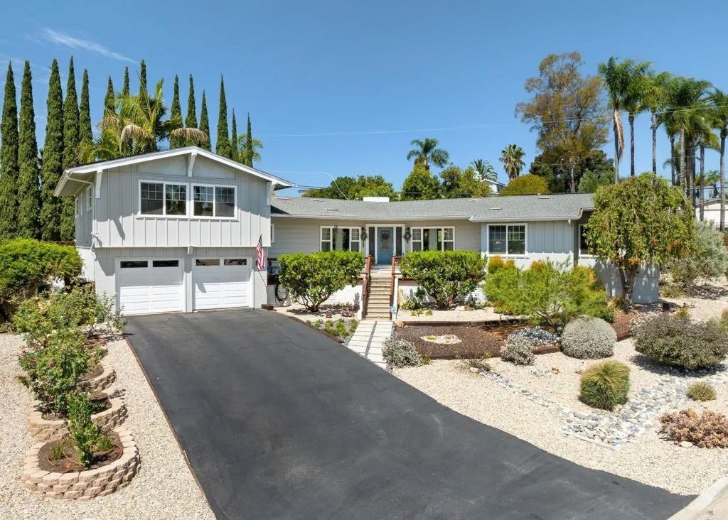 2140 Alta Vista Drive — photo