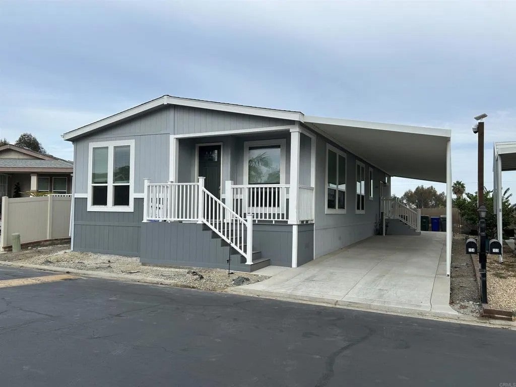 155 Las Flores Dr 104 — photo