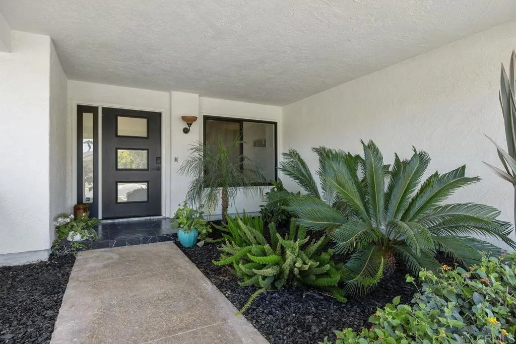 3855 Via Reposo, Rancho Santa Fe, CA 92091 — photo 2